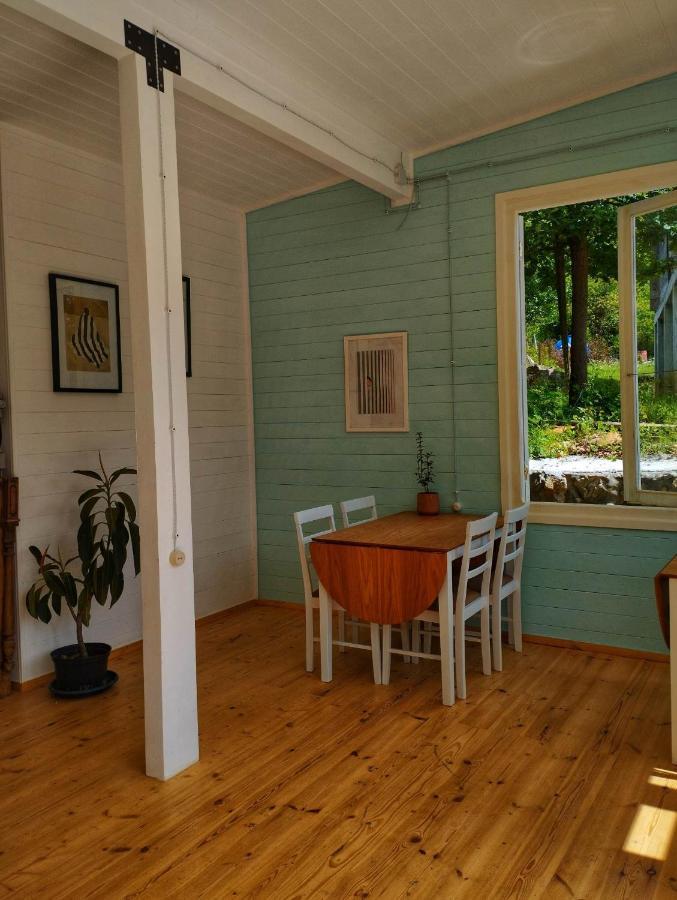 Brotseulebi Hotel Амбролаури Екстериор снимка