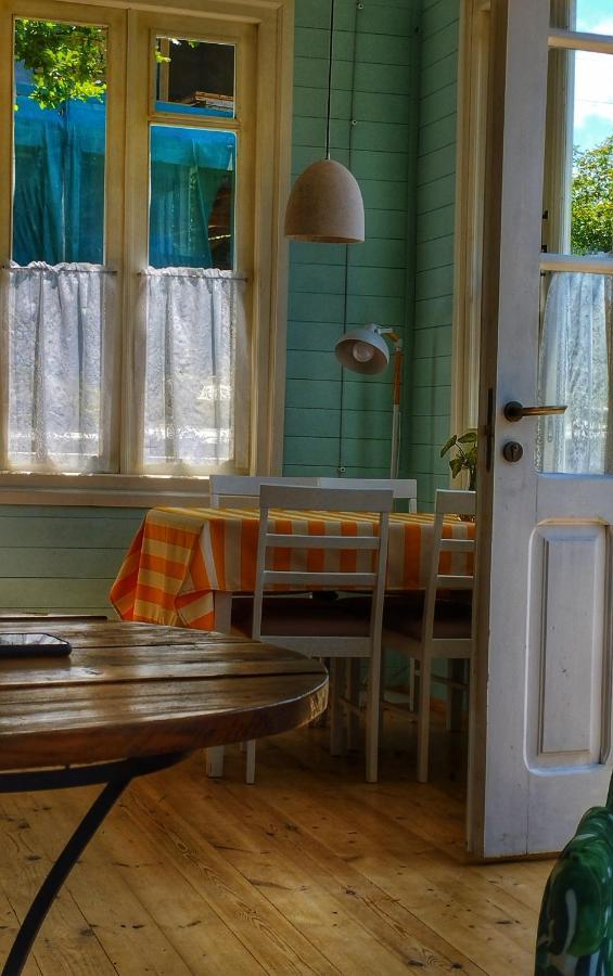 Brotseulebi Hotel Амбролаури Екстериор снимка