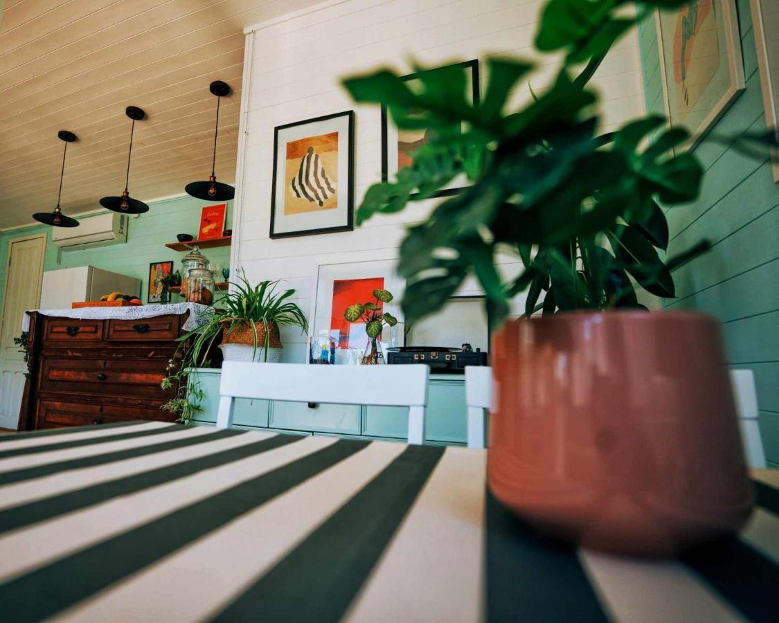 Brotseulebi Hotel Амбролаури Екстериор снимка